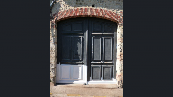 Restauration de bas de porte ancienne en Seine-Maritime